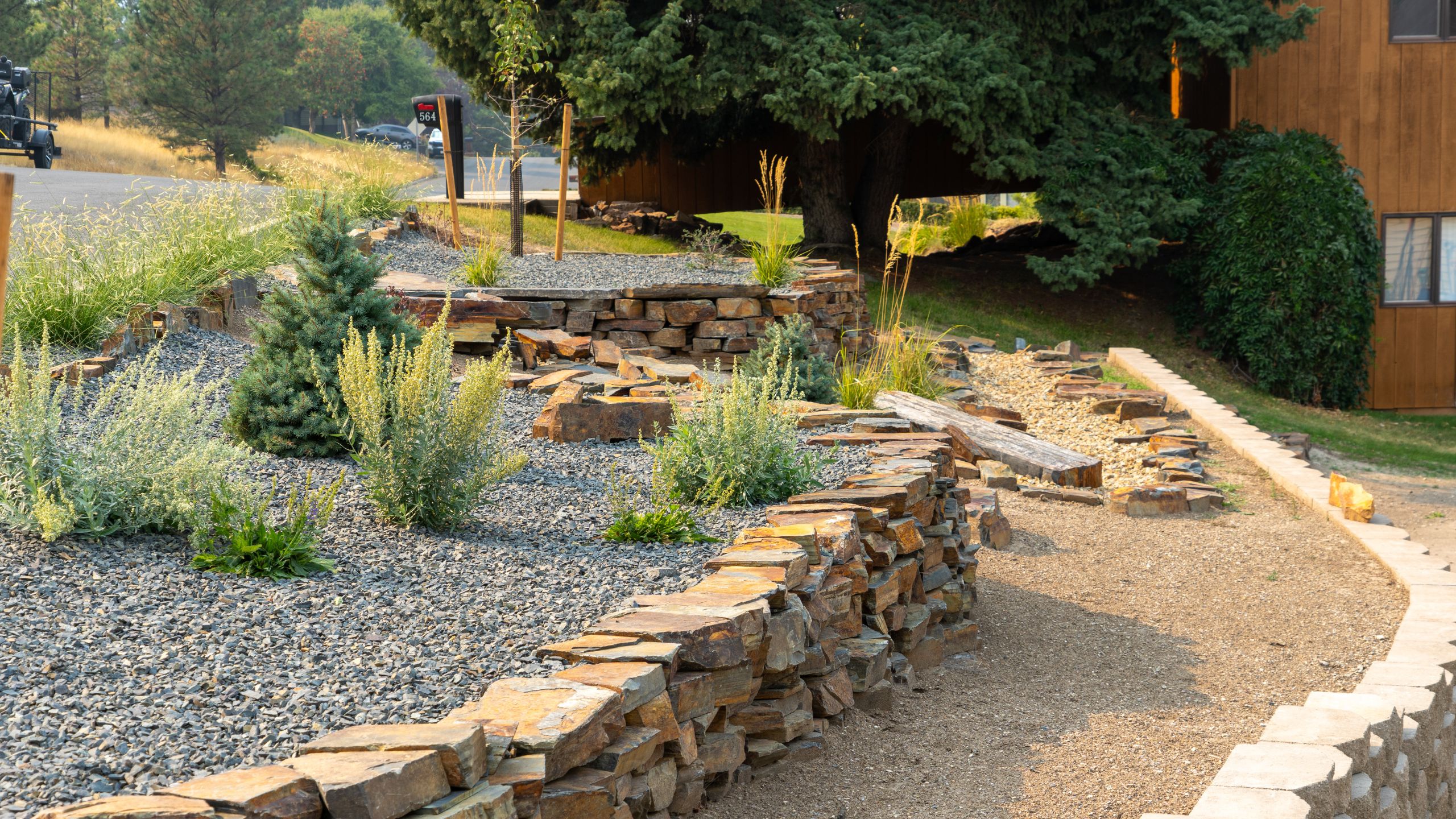 Retaining wall